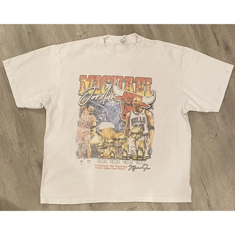 Vintage (Men's XL) Michael Jordan Chicago Bulls T-shirt
